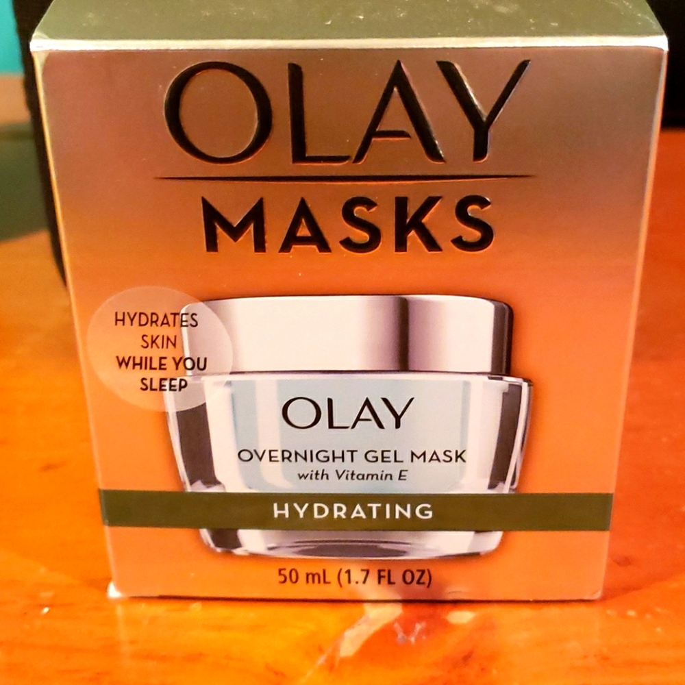 Olay overnight hydrating gel mask
